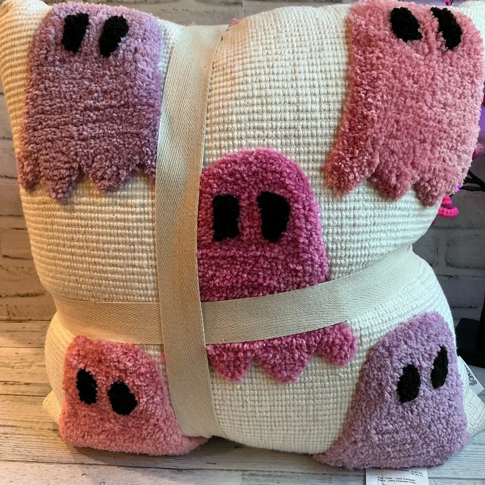 Goblin & Ghoul 2Pc pink Ghost Halloween Pillow Set